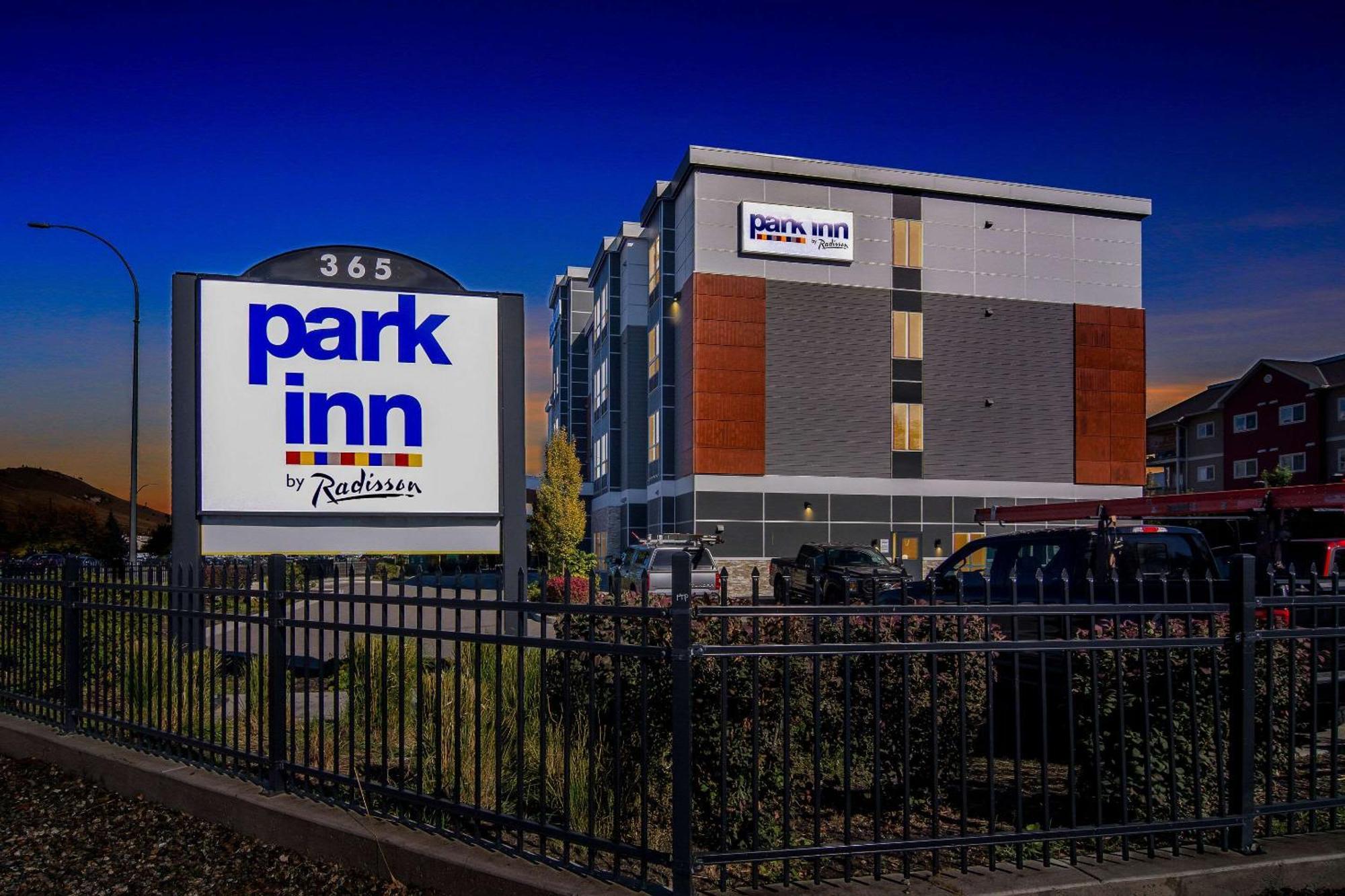 Park Inn By Radisson, Келоуна Екстер'єр фото